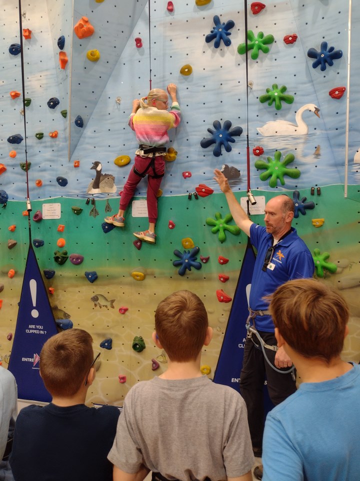 Instructor explaining.jpg